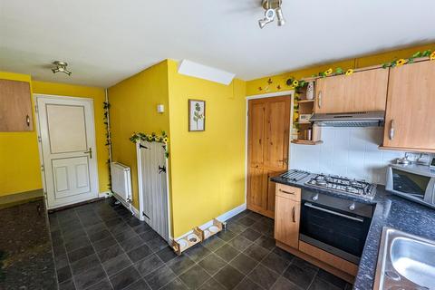 19 Barnsley Square, Corby, NN18 0PQ