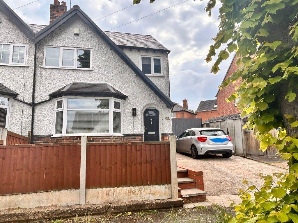 Victor Crescent, Sandiacre. NG10 5JT 3 bed semidetached house to rent