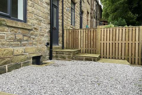 2 bedroom end of terrace house for sale, Hand Bank Lane, Mirfield WF14