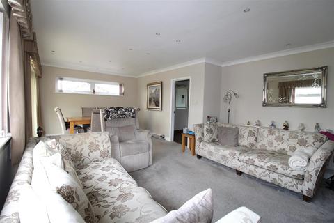 33 Augustine Road, Minster On Sea, Sheerness, ME12 2NE