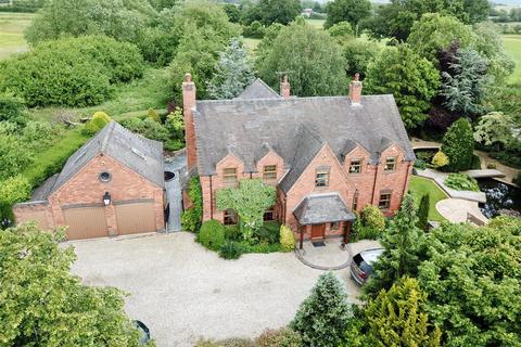 7 bedroom detached house for sale, Moss Lane, Yarnfield