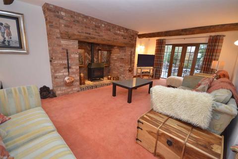 7 bedroom detached house for sale, Moss Lane, Yanrnfield