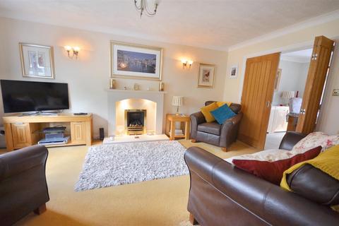 3 Consall Grove, Stoke-on-trent, ST4 8YW