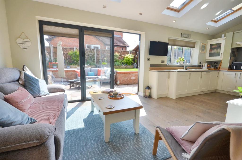 Open Plan Kitchen &amp; Living Space