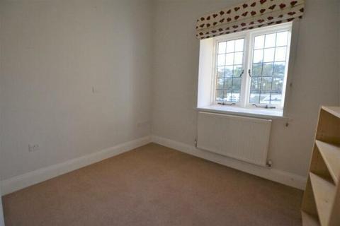 2 bedroom apartment to rent, Woolston Close, Northampton NN3