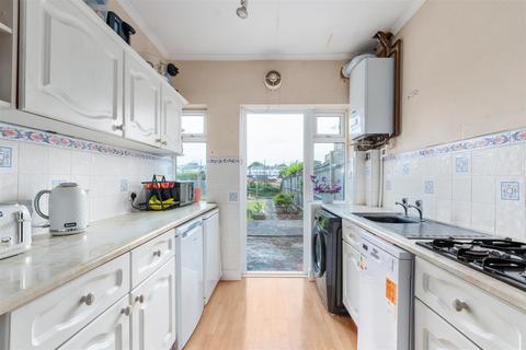 3 bedroom terraced house for sale, Greenway, Raynes Park SW20