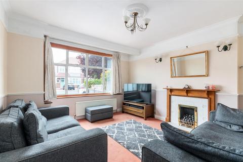 3 bedroom terraced house for sale, Greenway, Raynes Park SW20