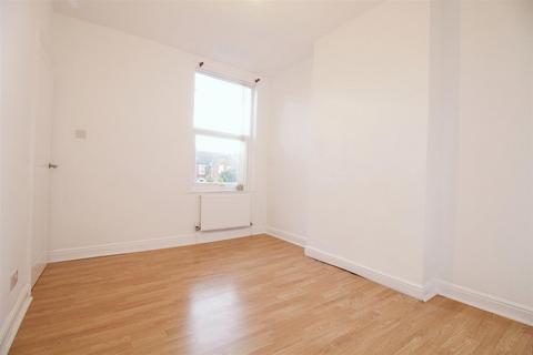 3 bedroom house to rent, Logan Street, Nottingham