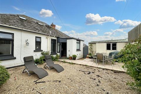 4 bedroom detached bungalow for sale, Highertown, Truro