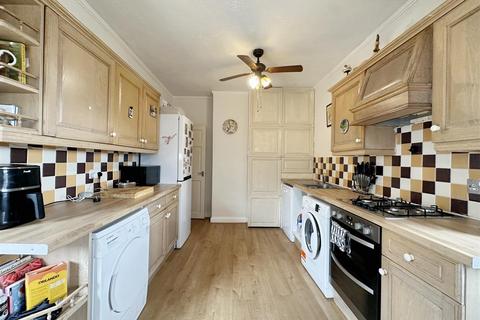 4 bedroom detached bungalow for sale, Highertown, Truro