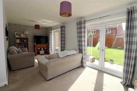 3 bedroom detached house for sale, Wicstun Way, Market Weighton