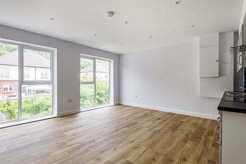 1 bedroom flat to rent, Cross Street, Chatham, ME4 4LT