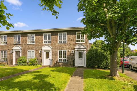42 Manor Road, Teddington, TW11 8AB
