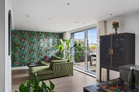 2 bedroom apartment to rent, Espalier Gardens, London