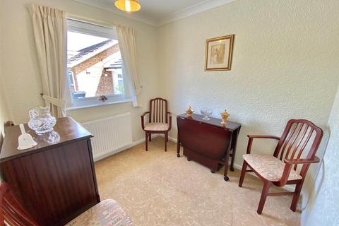 33 Bolehill Park, Hove Edge, Brighouse, HD6 2RS