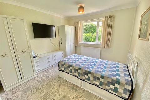 33 Bolehill Park, Hove Edge, Brighouse, HD6 2RS