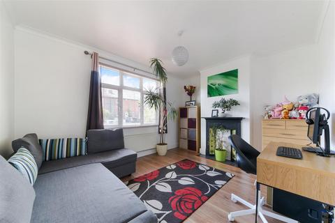 206 Hook Road, Epsom, KT19 8UB