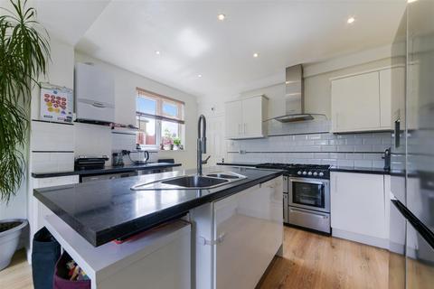 206 Hook Road, Epsom, KT19 8UB