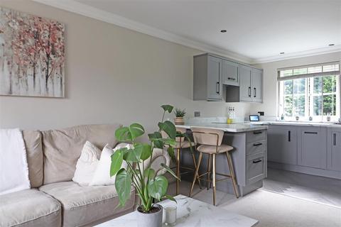 1 bedroom flat for sale, Wordsworth Mead, Redhill
