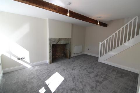 2 bedroom cottage to rent, Westgate, Almondbury, Huddersfield