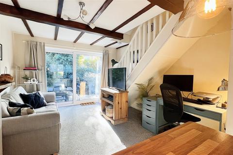 2 bedroom semi-detached house to rent, Sunnybank, Denby Dale, Huddersfield, HD8 8TJ