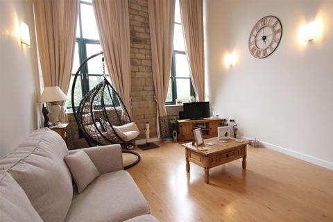 3 bedroom apartment for sale, Meadow Road, Apperley Bridge, Bradford