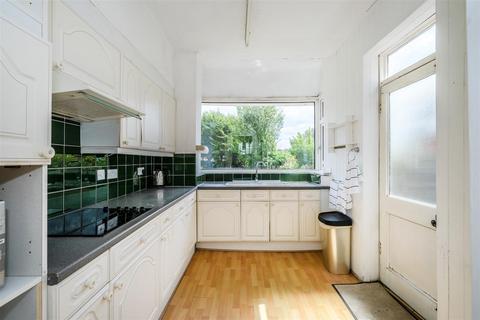 52 Beresford Road, London, E4 6EE