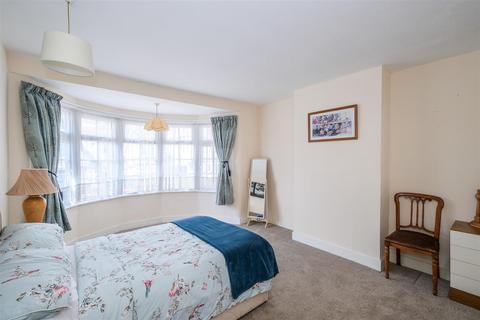 52 Beresford Road, London, E4 6EE