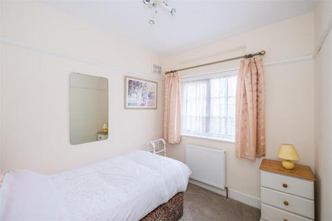 52 Beresford Road, London, E4 6EE