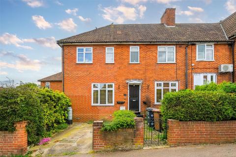 4 bedroom end of terrace house for sale, Groveside Road, Chingford