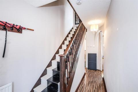 45 Groveside Road, London, E4 6HG