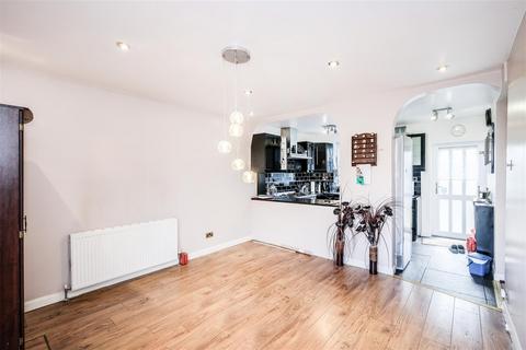 45 Groveside Road, London, E4 6HG