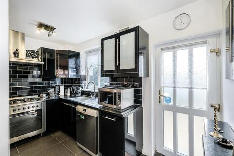 45 Groveside Road, London, E4 6HG