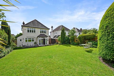2 Kayemoor Road, Sutton, SM2 5HT