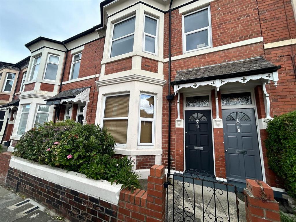 Military Road, North Shields 2 bed apartment to rent £795 pcm (£183 pw)