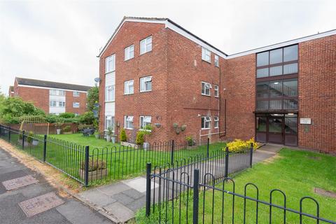 2 bedroom flat for sale, Filmer Road, Windsor