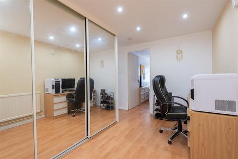 2 bedroom flat for sale, Filmer Road, Windsor