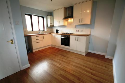 2 bedroom terraced house to rent, Hoskyns Avenue, Worcester, WR4 0LL