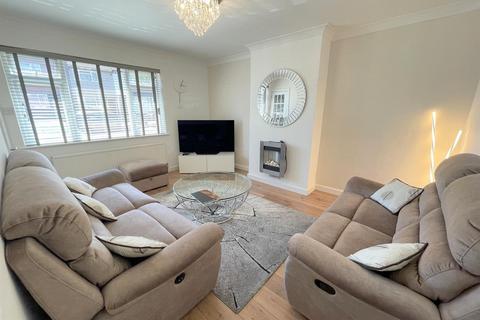 2 bedroom end of terrace house for sale, Arlington Drive, Carshalton SM5