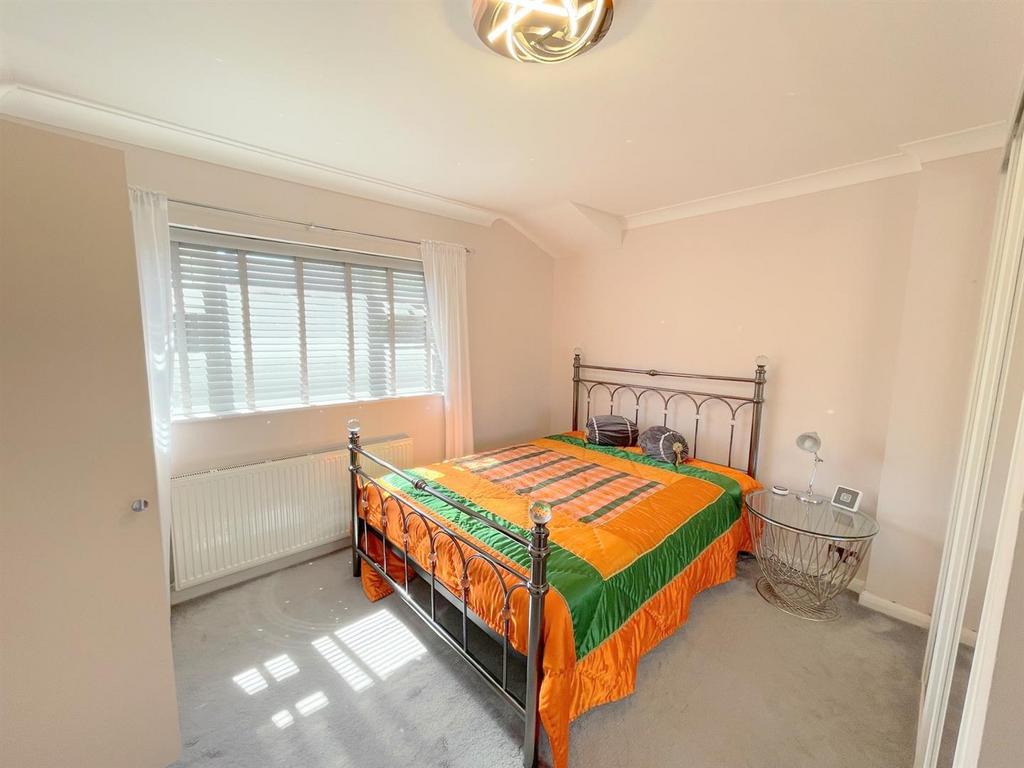 Bed 1.JPG