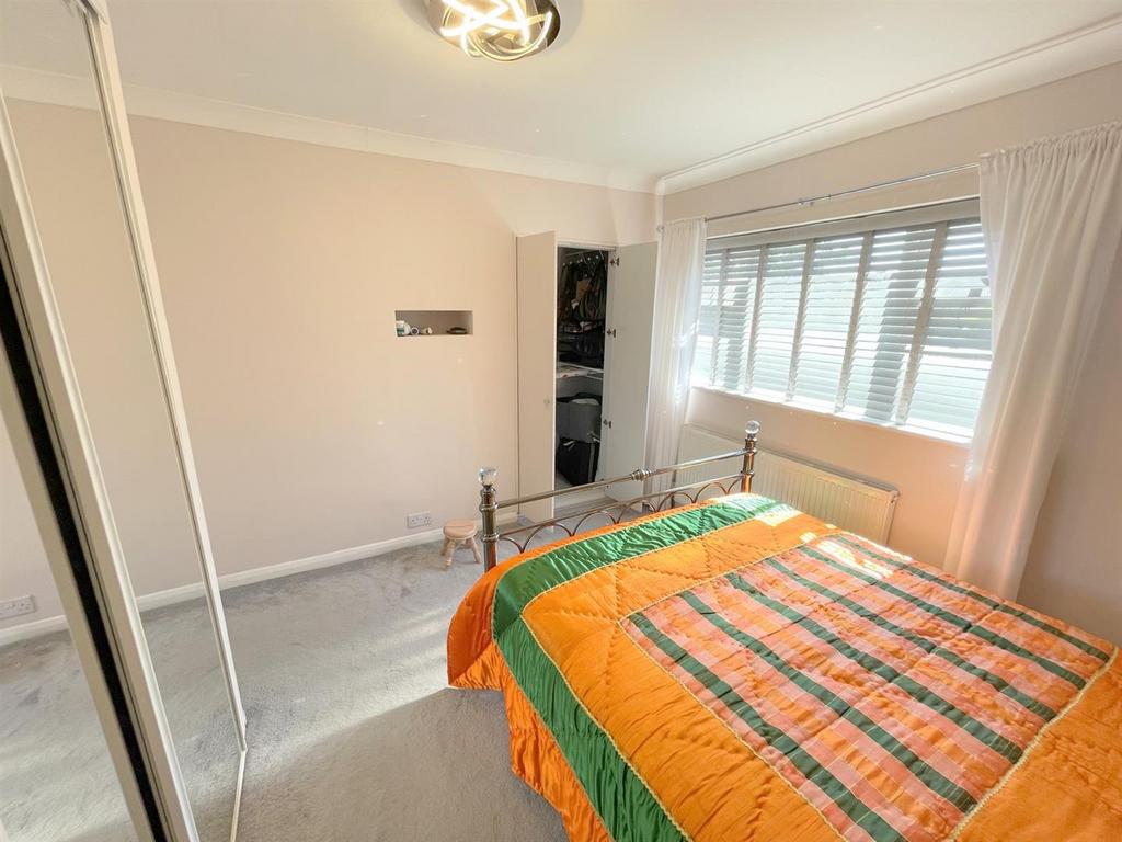 Bed 1b.JPG