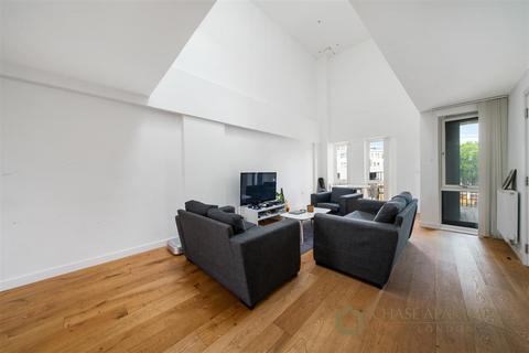 3 bedroom apartment for sale, Rope Court, Limehouse, London E14