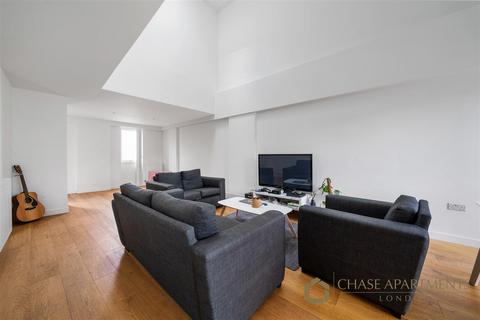 3 bedroom apartment for sale, Rope Court, Limehouse, London E14