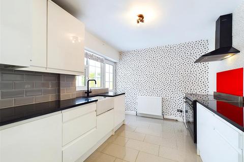 2 bedroom house to rent, Wyedale Crescent, Bakewell