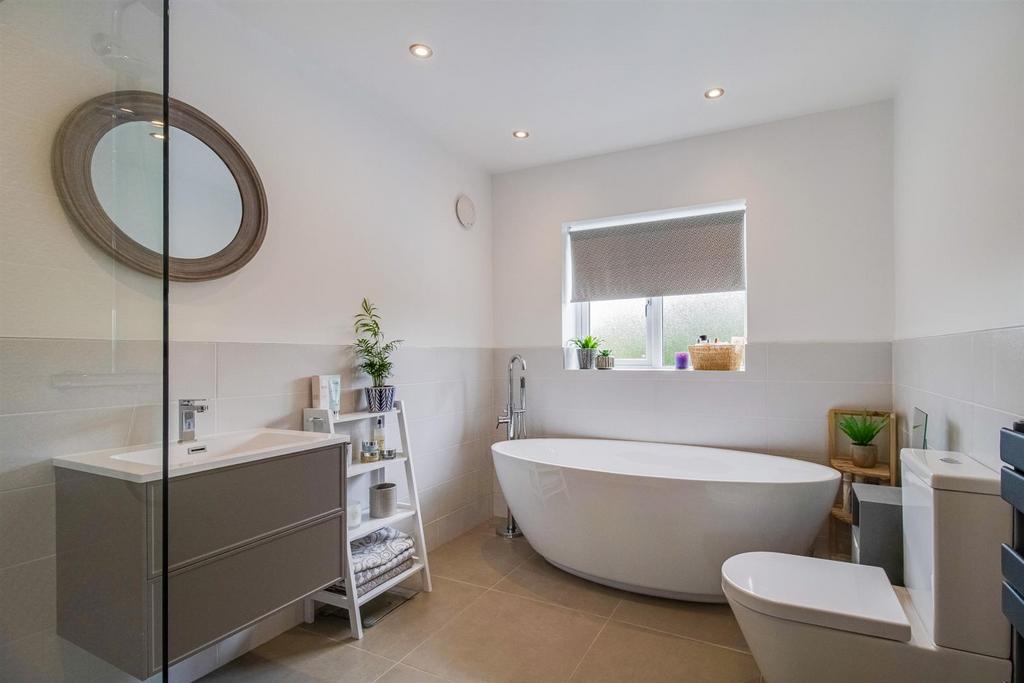 Bathroom/w.c.