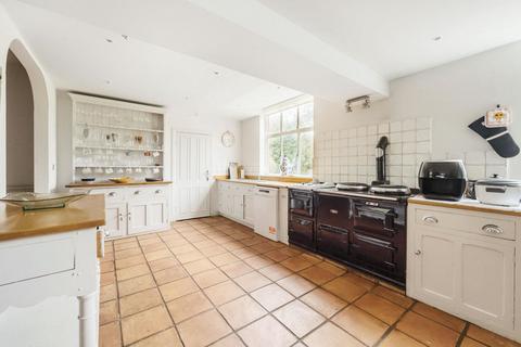 Barnes House Barnes Lane, Kings Langley, WD4 9LB