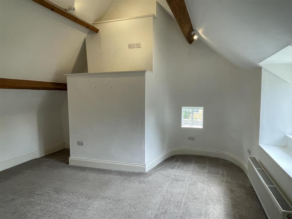 Bedroom 2.JPG