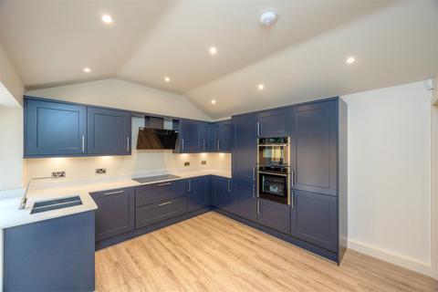 147 Upperthorpe, Sheffield, S6 3ND