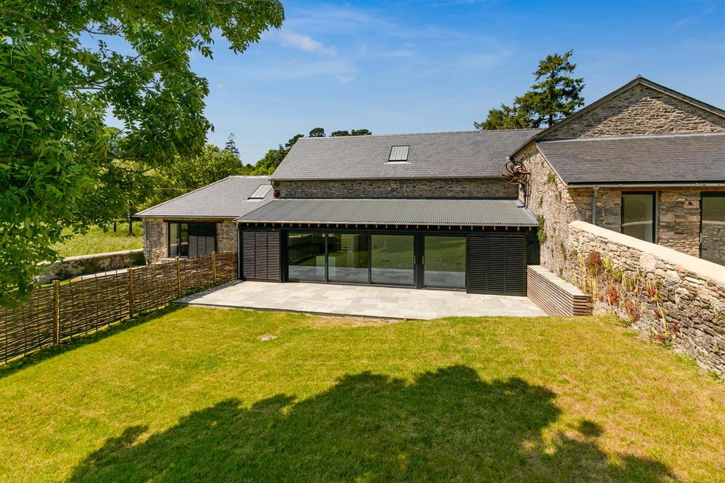 A62 - Barns &#64; Higher Court Barns, Littlehempston -