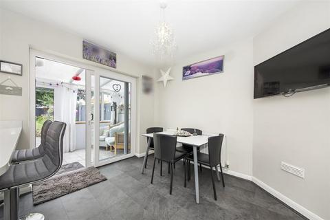 3 Fulford Road, Caterham, CR3 5SQ